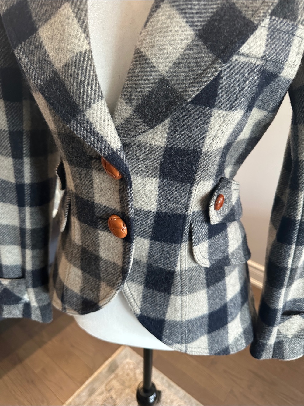 Smythe equestrian Cream and Navy Plaid Wool-Blend Blazer - Picture 5 of 13